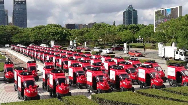 福建泉州百輛微型消防車交付 千余群眾齊學防火術(shù)